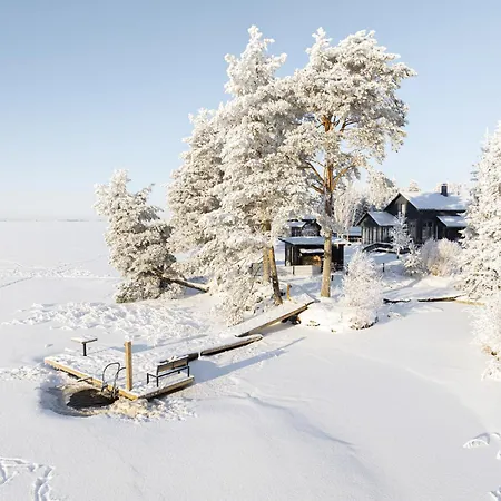 Luxury Wilderness On Private Peninsula Villa