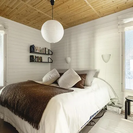 Luxury Wilderness On Private Peninsula Villa